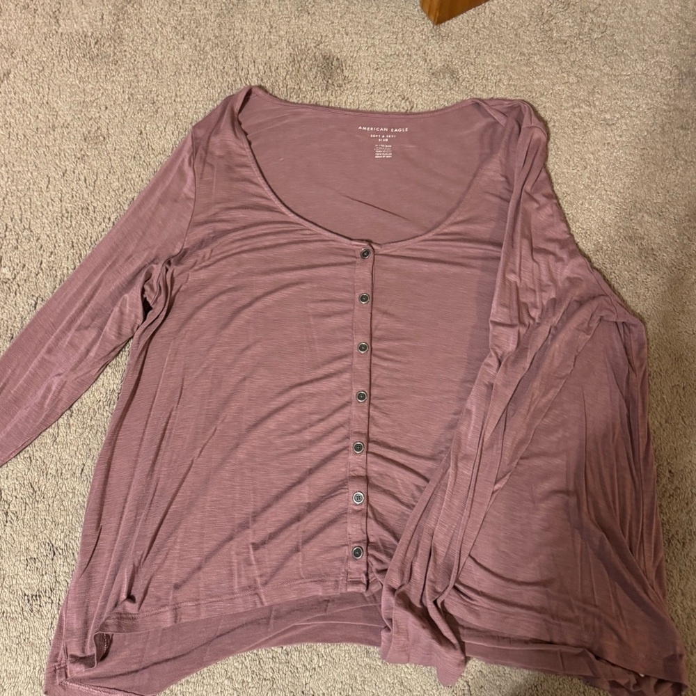 American Eagle long sleeve